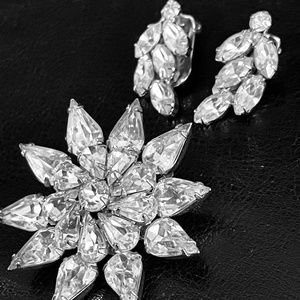 BEAUTIFUL VINTAGE WEISS BROOCH & EARRINGS SET
